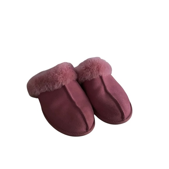 UGG Pink Plush Slippers Women Size 7 - Picture 2 of 9